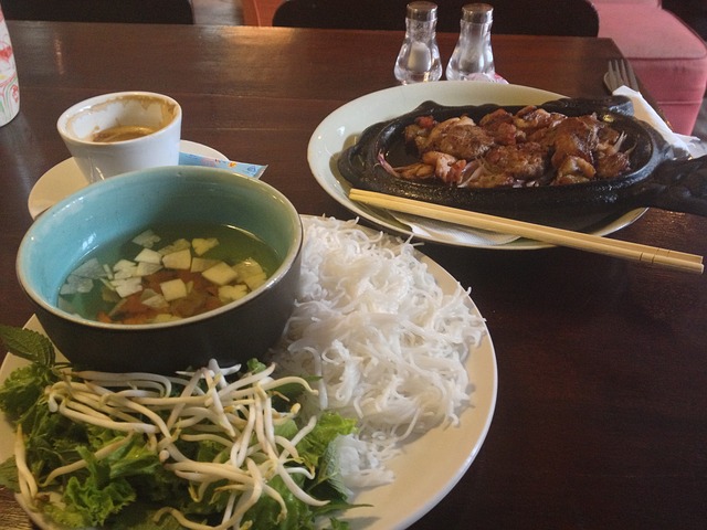 vietnamské jídlo.jpg